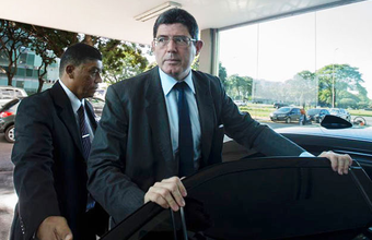 Levy defende política econômica em reunião com investidores estrangeiros