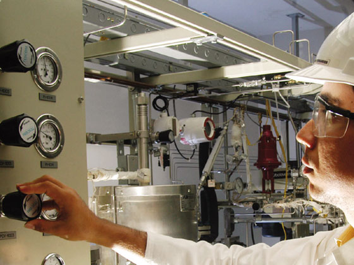 IBGE: Produção industrial cai em julho e acumula queda de 6,6% em 2015