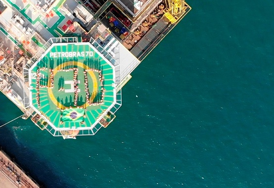 Com FPSO P-70, Petrobras inicia produção no pré-sal do campo de Atapu, BS Com FPSO P-70, Petrobras inicia produção no pré-sal do campo de Atapu, BS