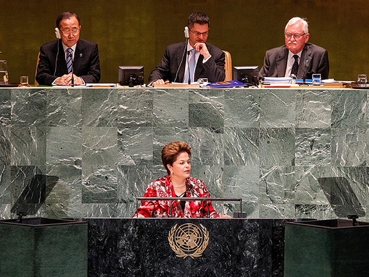 Dilma critica os EUA e nega protecionismo brasileiro
