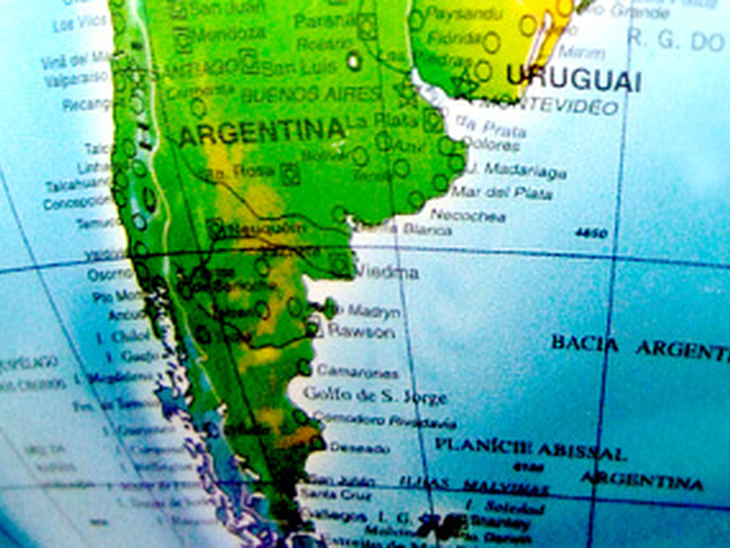 Petrobras e YPF assinam acordo para estudos no Atlântico Sul