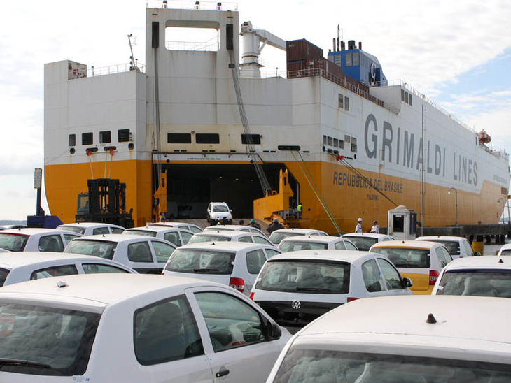 Brasil exporta US$ 780,6 mi em veículos, recorde no ano