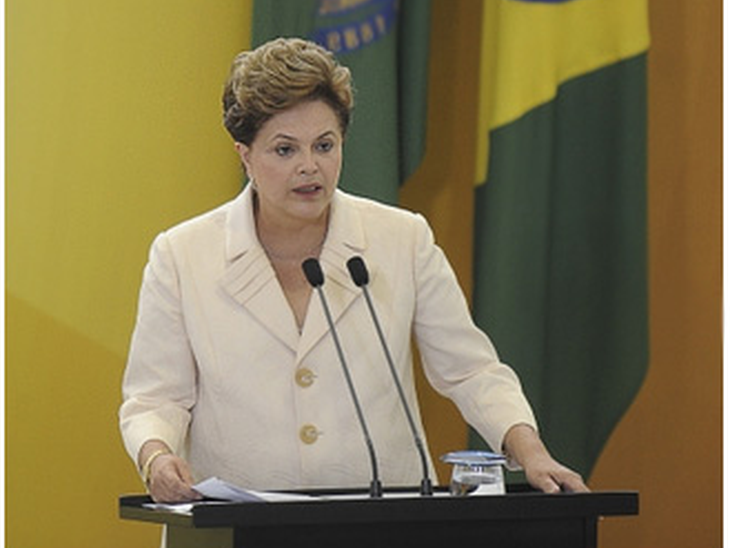 Divisão dos royalties será definida somente em 2012