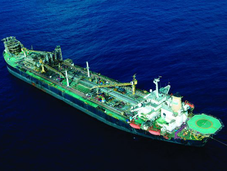 FPSO P-32 deixa Campo de Marlim, BC para descomissionamento no estaleiro Rio Grande (RS)