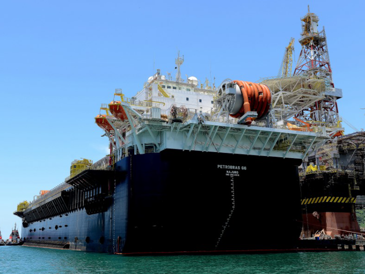 A plataforma FPSO P-66 começa a operar no pré-sal da Bacia de Santos A plataforma FPSO P-66 começa a operar no pré-sal da Bacia de Santos