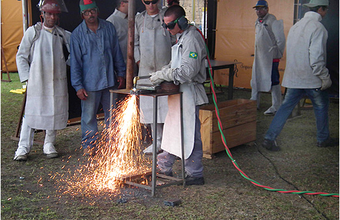 Techint recruta mão-de-obra no Porto de Antonina