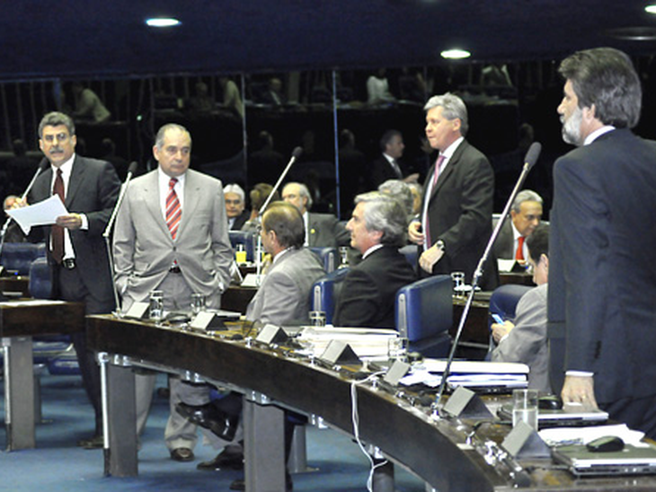 Senado aprova criação de estatal para gerenciar contratos do pré-sal