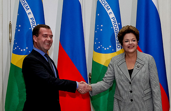 Na Rússia, Dilma debate parcerias estratégicas