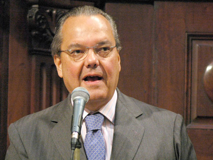 Presidente da Firjan critica política fiscal e teme aumento da carga tributária