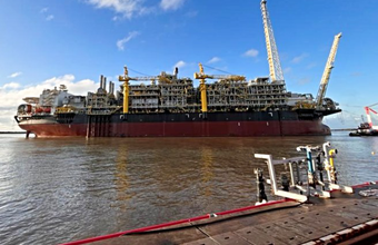 FPSO Anita Garibaldi deixa estaleiro rumo à Bacia de Campos