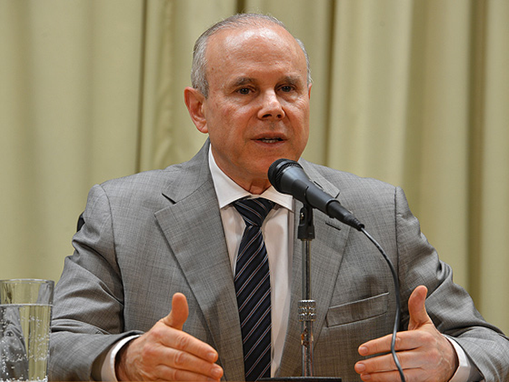 Governo estuda baixar Imposto de Importação de insumos básicos