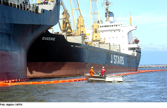 Portos paranaenses terão plano de combate à poluição por óleo