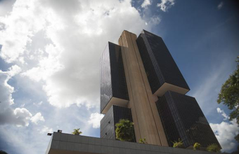 Projeção de crescimento da economia para 0,7% este ano segundo o BC