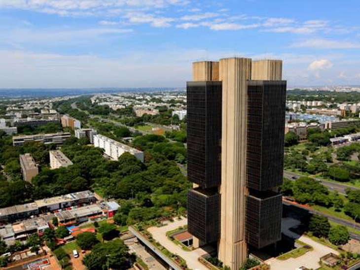 Mesmo com rebaixamento, entrada de investimento estrangeiro é resiliente