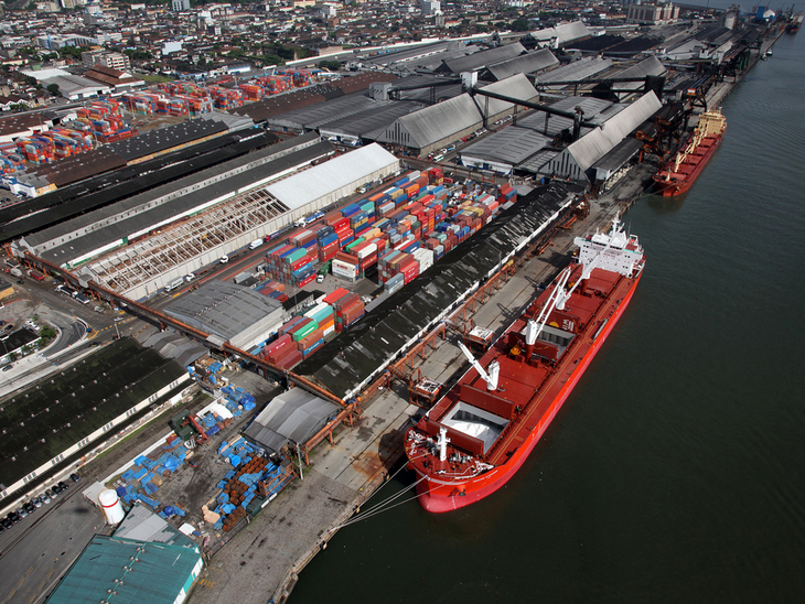 Porto de Santos ganha novo trecho de cais