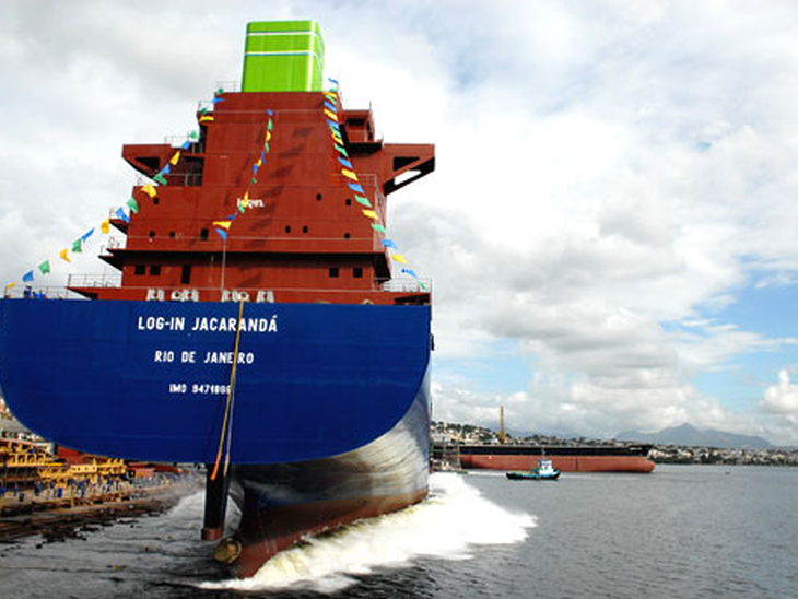 Lançado ao mar primeiro porta-contêiner construído no Brasil