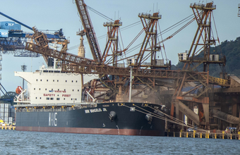 Com 5,7 milhões de toneladas, Porto de Paranaguá registra novo recorde mensal