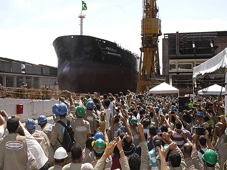 Transpetro lança ao mar o petroleiro Irmã Dulce