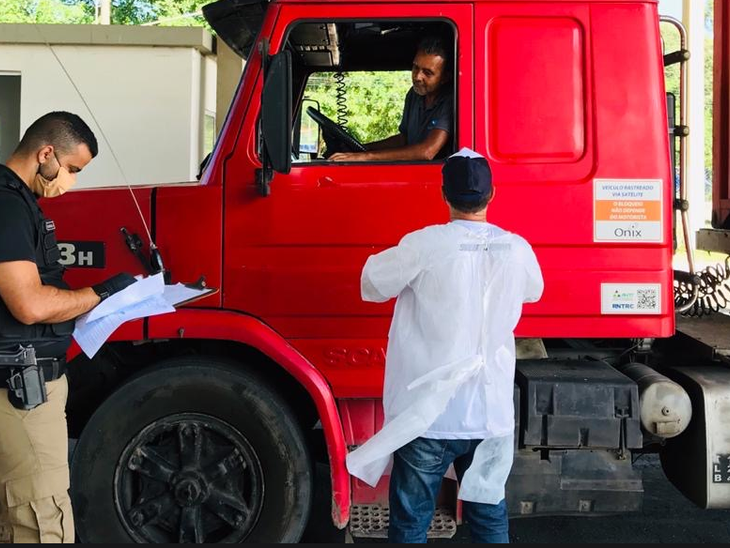 Caminhoneiros e portuários recebem apoio nos Portos do Rio de Janeiro e Itaguaí