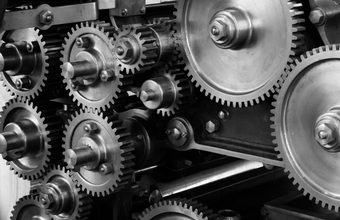 ANP recebe contribuições sobre revisão da norma para registro de graxas e óleos lubrificantes comercializados no Brasil