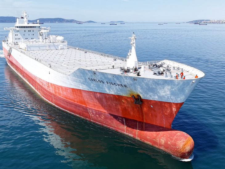 Rumo a uma navegação mais sustentável, Citrosuco inicia a utilização de combustível renovável com o navio Carlos Fischer