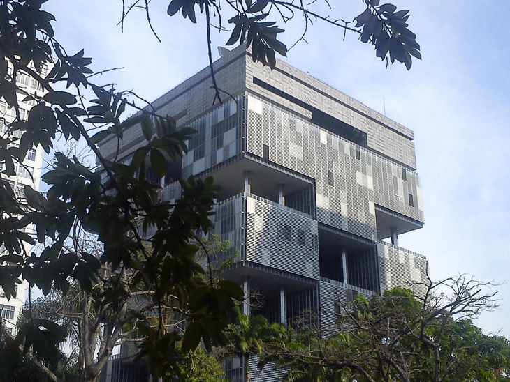 Sobre venda da participação na Petrobras Distribuidora
