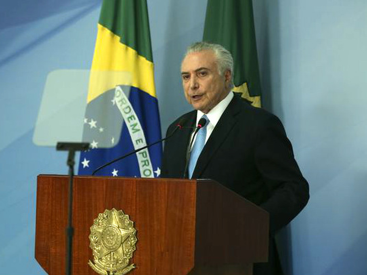 Temer consegue rejeição de denúncia e diz que segue com ações necessárias para o país