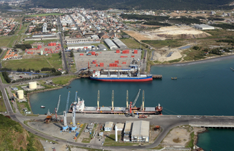 Porto de Imbituba protocola EVTEA para licitação de Terminal de Granéis Líquidos