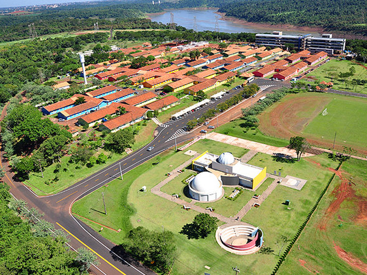 BNDES e FPTI firmam acordo de cooperação técnica