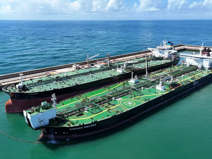 Vast realiza primeira operação de transbordo de petróleo da ExxonMobil no Brasil