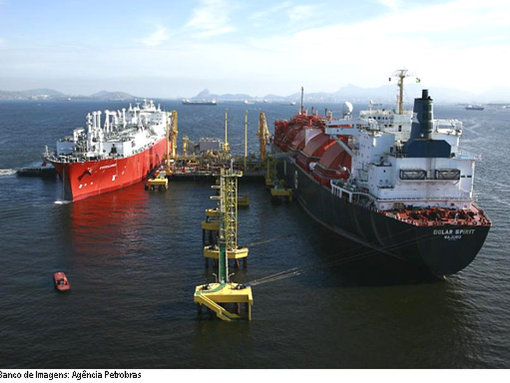 Petrobras abre dia 25 proposta para navio de GNL 