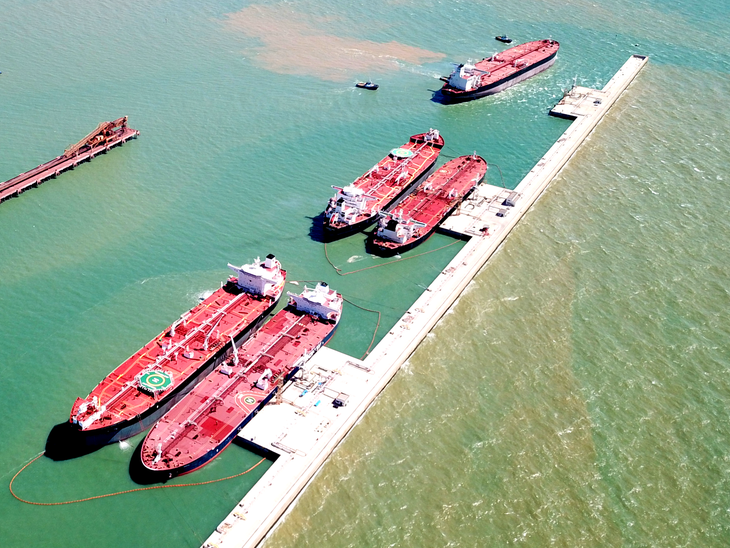 Açu Petróleo e Petrogal renovam contrato para transbordo de petróleo no Porto do Açu