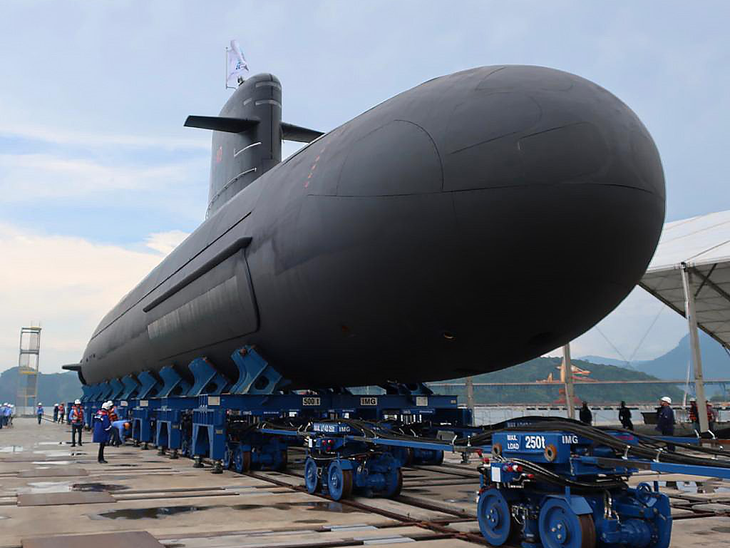 Começam os testes decisivos do Submarino Riachuelo
