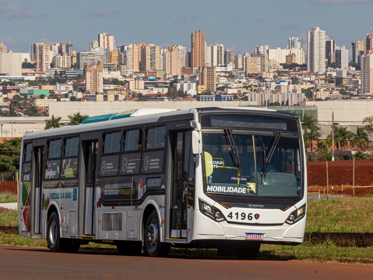 Londrina entra para a história em demonstração inédita com ônibus movido 100% a biometano no transporte urbano