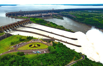 Ministro Alexandre Silveira do MME realiza visita técnica às estruturas de Itaipu