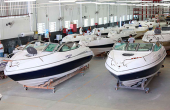 Focker 305: O Design da Navegação Versátil