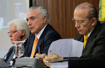 Temer reúne todas as condições para tirar Brasil da crise, diz Renan