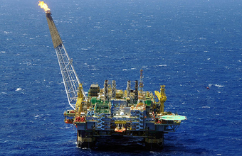Produção de petróleo e gás natural registra recorde em setembro