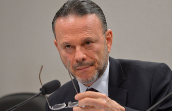 Luciano Coutinho é eleito presidente do Conselho da Petrobras