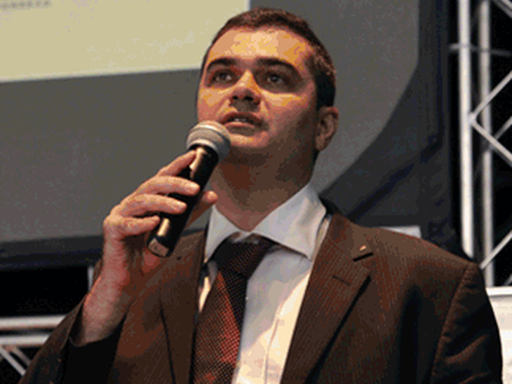 Segundo dia do evento atrai jovens com palestras sobre formação profissional