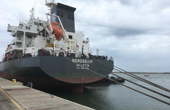 Com carregamento de beach iron, Porto do Açu expande portfólio de cargas