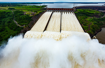 Perto de atingir os 100 milhões de MWh, Itaipu vive sua melhor fase operacional
