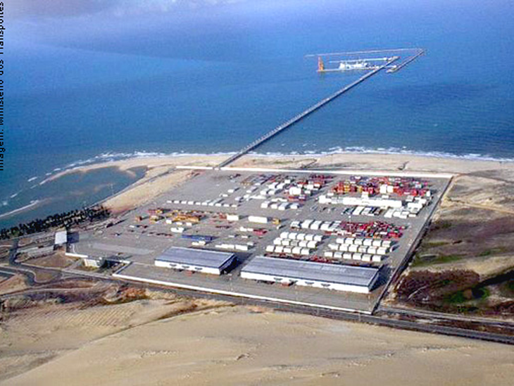 Porto de Pecém registra aumento de 63% na movimentação de cargas