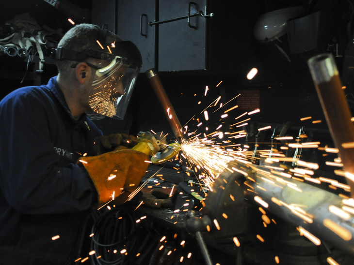 Produção industrial avança 8,0% em julho, divulga IBGE