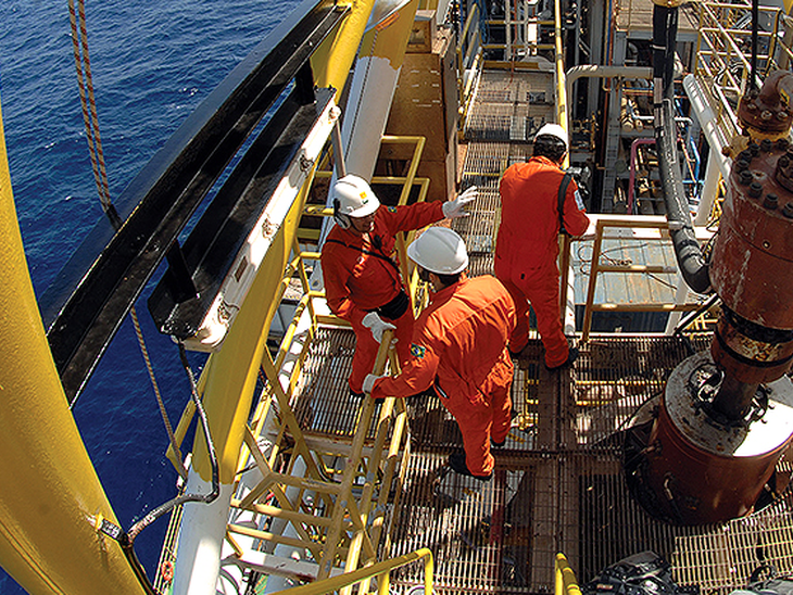 Fitch revê classificação de risco da Petrobras