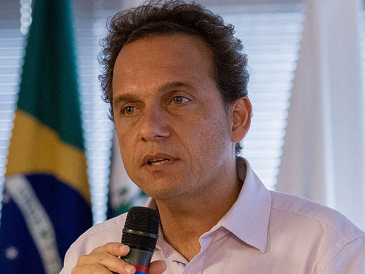 Prefeito de Macaé assina Lei de Incentivos Fiscais para empresas da indústria de petróleo e gás