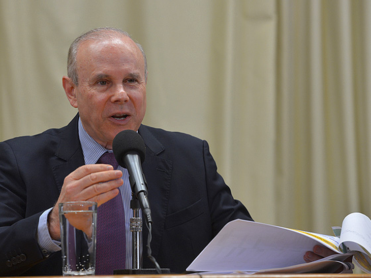 Mantega: PIB poderá ser maior que a projeção do Banco Central