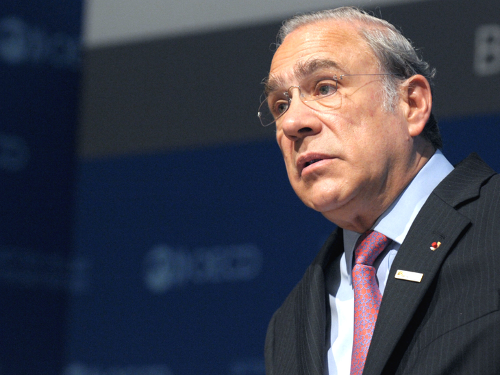 O Brasil precisa aumentar o investimento para poder crescer, diz a OCDE  