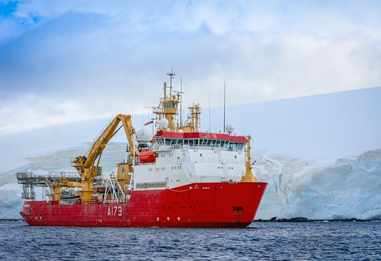 HMS Protector, embarcação quebra-gelo e de pesquisas da Marinha Real Britânica está no Pier Mauá para visita HMS Protector, embarcação quebra-gelo e de pesquisas da Marinha Real Britânica está no Pier Mauá para visita