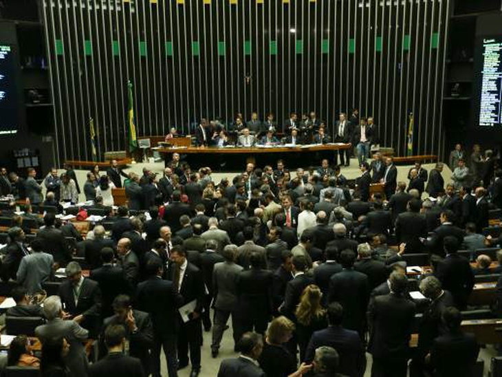 Projeto que altera meta fiscal de 2016 é aprovado pelo Congresso
